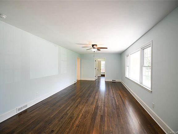 5th image of 7108 Linda Lake Dr