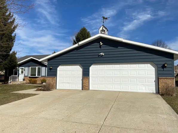 5008 Stauffer Ave SE, Kentwood, MI 49508