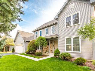 1111 Willoby Ln, Elgin, IL 60120