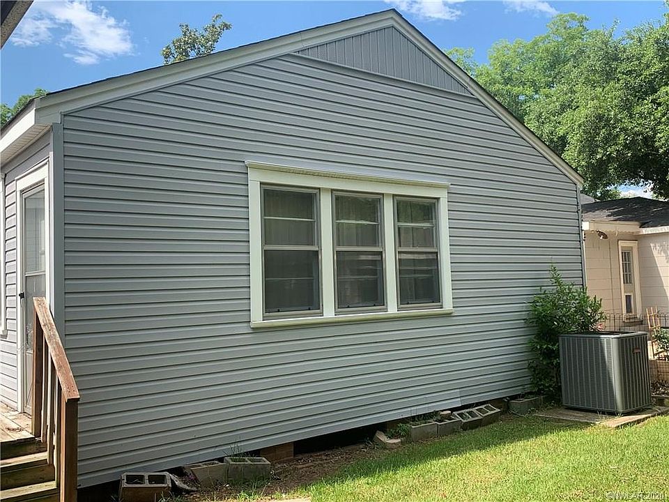 2nd image of 219 Leo Ave