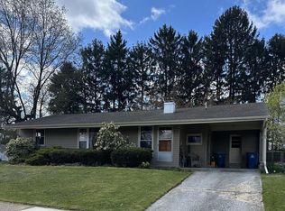 65 Runyon Rd, Hummelstown, PA 17036