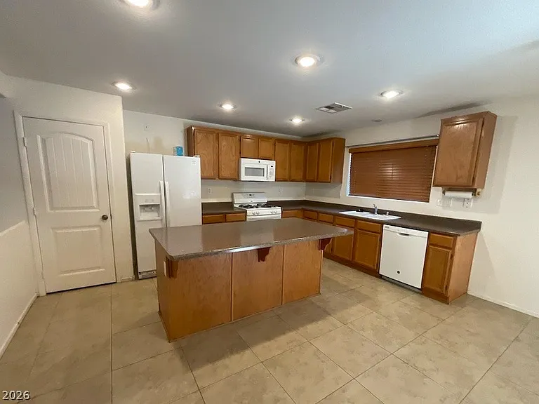 11550 Elcadore St — Photo 4