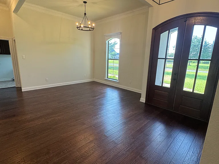 108 Colonel Burt Dr — Photo 3