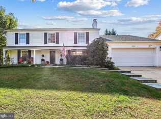 9112 Paddock Ln, Rockville, MD 20854