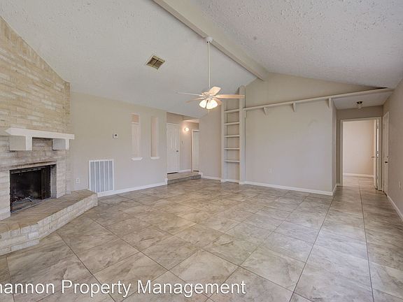 4th image of 2923 Ocean Way