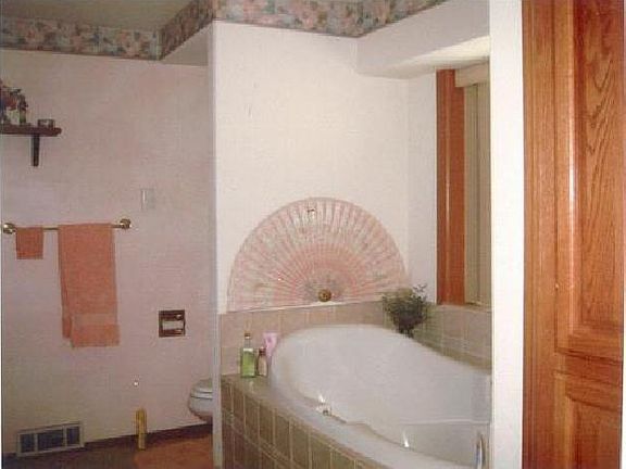 5th image of 171 Cliffdell Ln