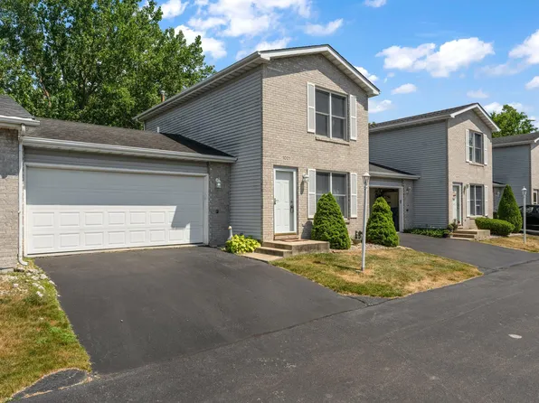 1021 Windsor Ln, Dyer, IN 46311