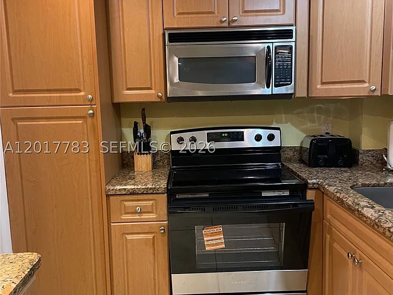 5005 Collins Ave #1422 — Photo 5