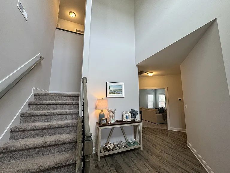 434 Nantucket Trl — Photo 2