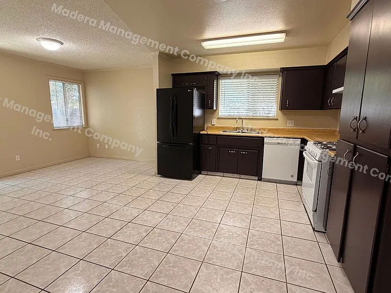 1312 Sanarita Way — Photo 10