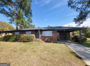 613 S Leroy St, Metter, GA 30439