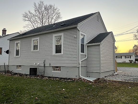 2nd image of 125 Lincoln Ave