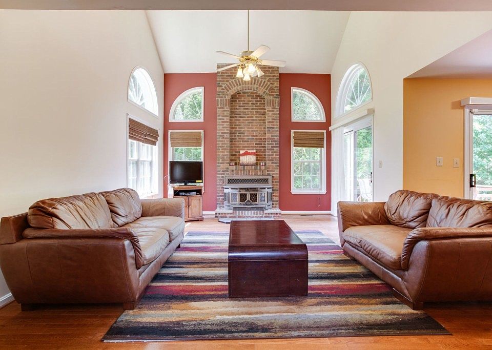 2nd image of 7606 Georgian Dr