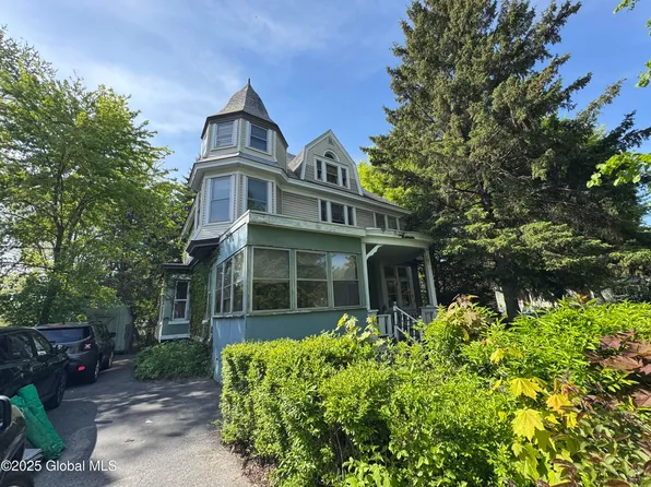 105 Seward Place, Schenectady, NY 12305