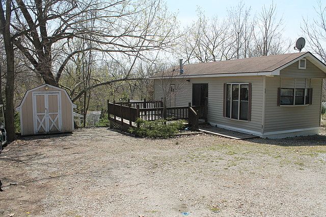 1st image of 94 Lakeshore Dr