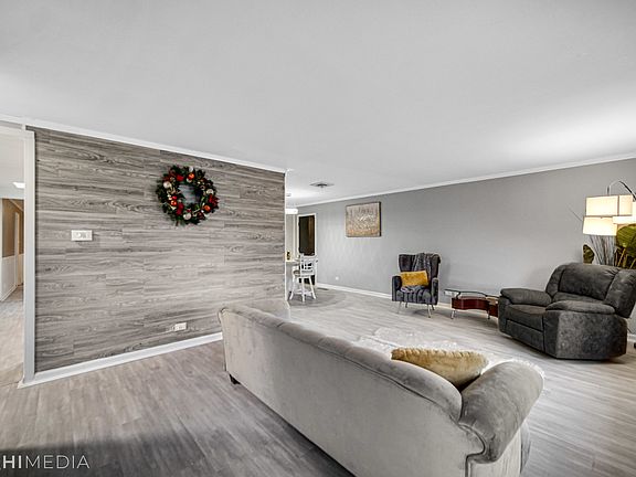 5th image of 4421 187th St