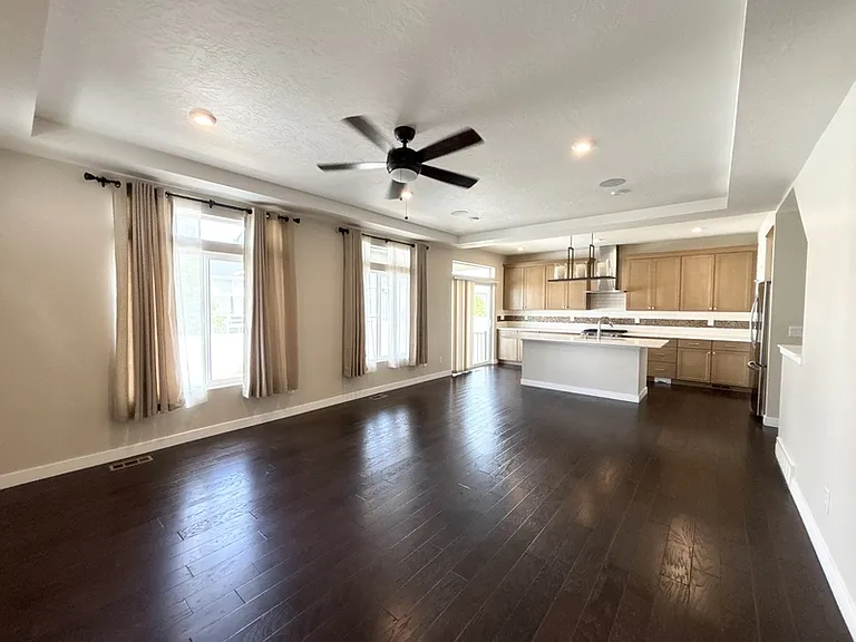 2676 N Heston Park — Photo 2