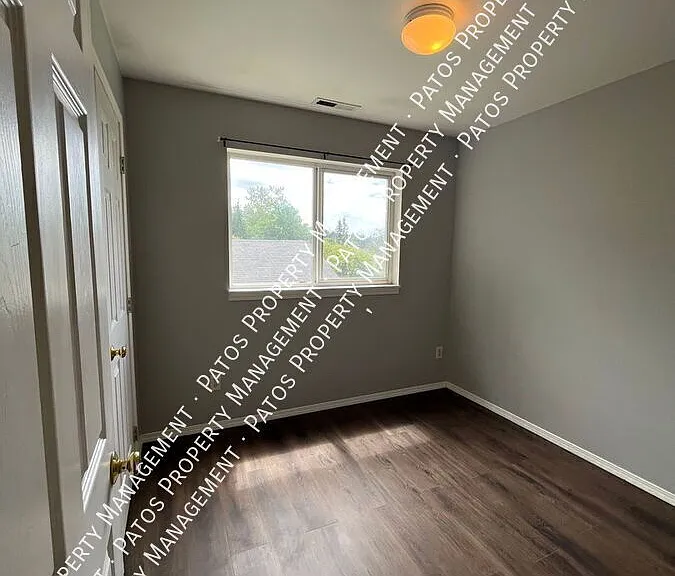 2204 Xenia St — Photo 5