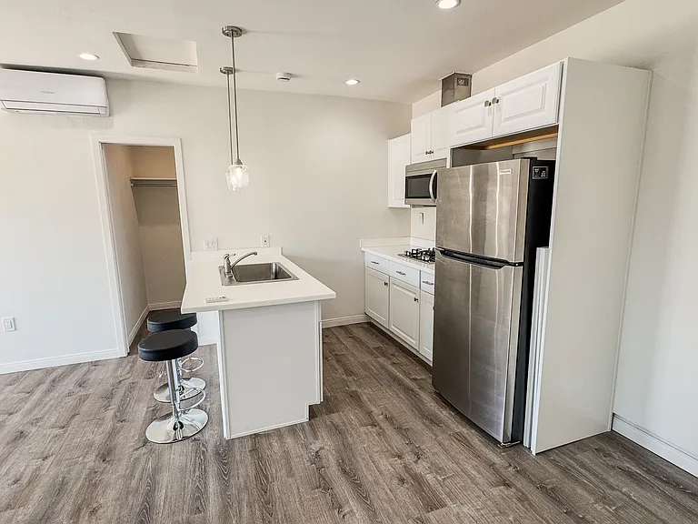9124 Three Seasons Rd — Photo 11