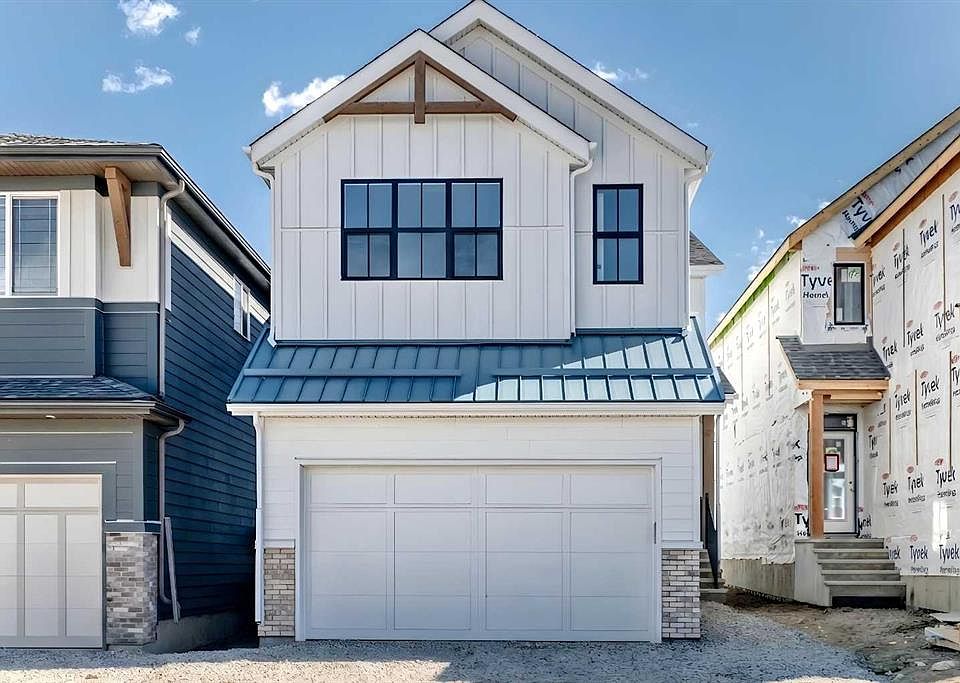 1st image of 103 N Mercado Cres SE