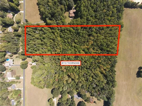 8113 Thorndike Rd, Greensboro, NC 27409