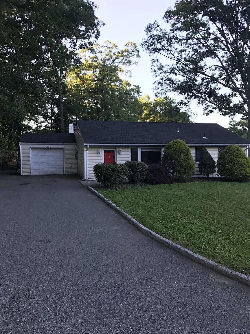 12 Mountain Ridge Dr photo 1