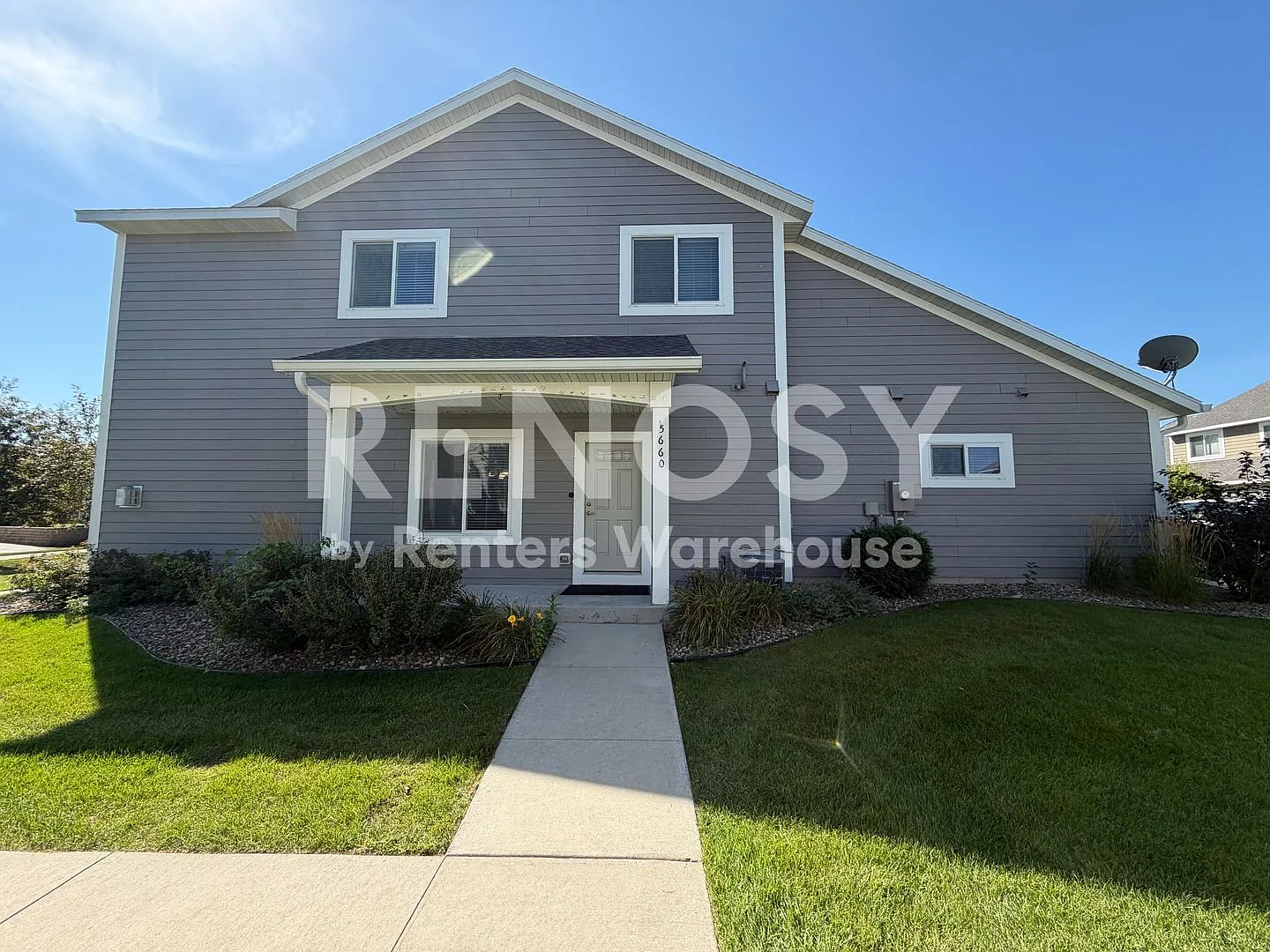 Available NOW! Modern Fully Furnished 3BR/2.5BA Home in Rochester, MN — Photo 1