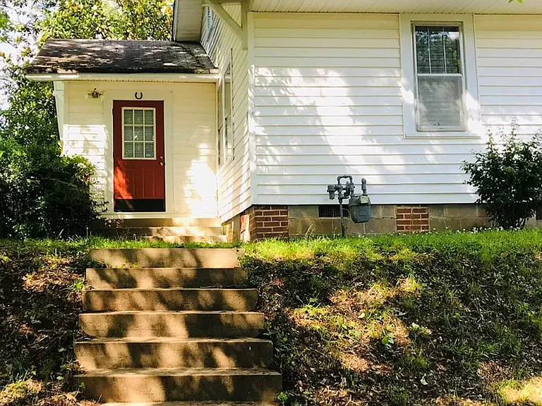 1045 Macon Hwy — Photo 1