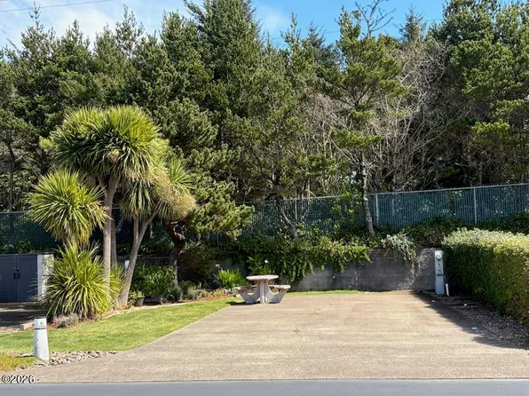 6225 N Coast Hwy Lot 6, Newport, OR 97365