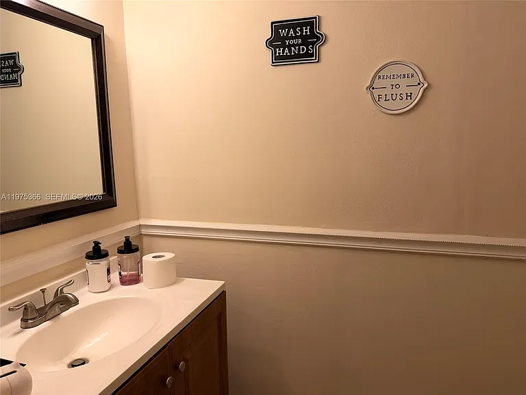 1800 SW 81st Ave #1100 — Photo 14