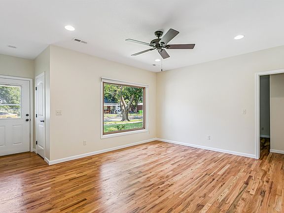 4th image of 609 Russell St