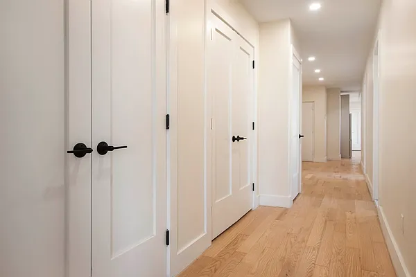 Rented by Max Apt LLC | media 17