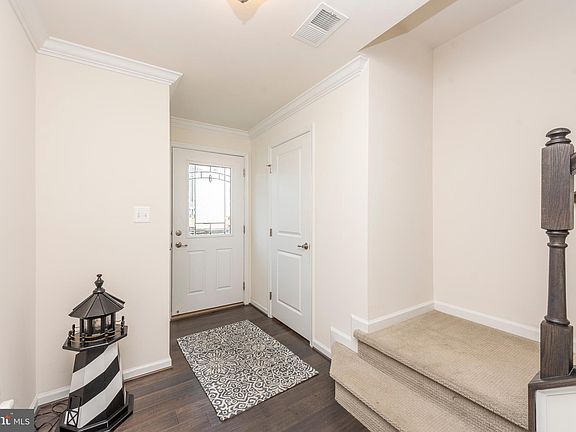 4th image of 8208 Secluded Cove Ln