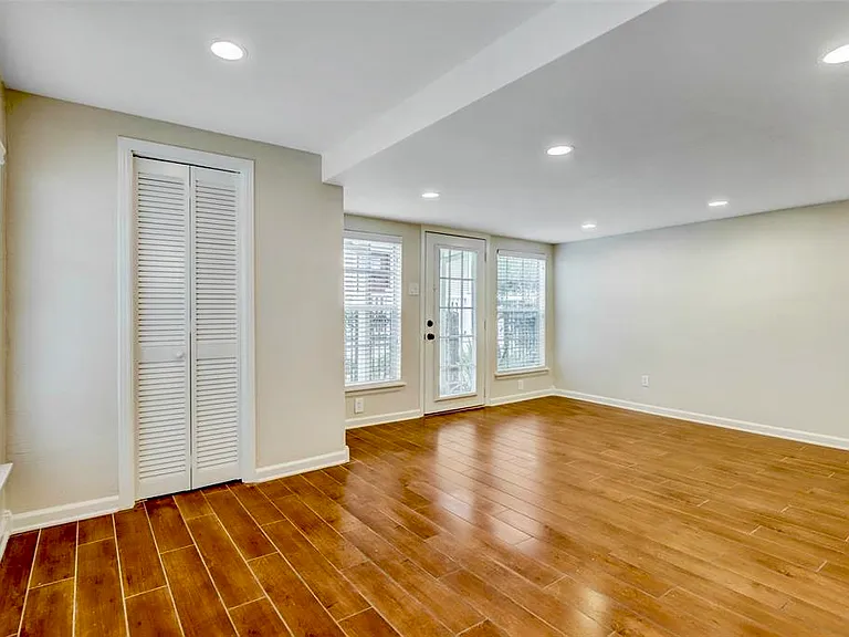 308 1/2 W Drew St #B — Photo 5