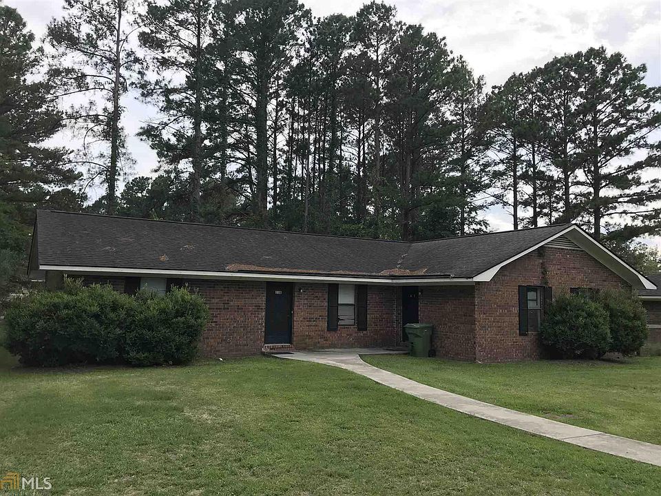 1st image of 21 Pinewood Ct APT A