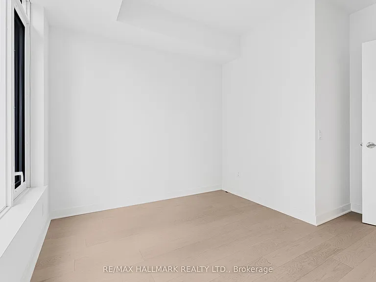 11 Yorkville Ave #3406 — Photo 22