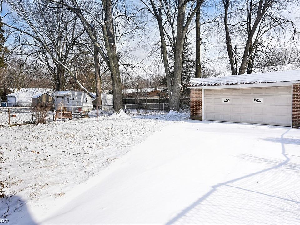 3325 W 231st St, North Olmsted, OH 44070 Zillow