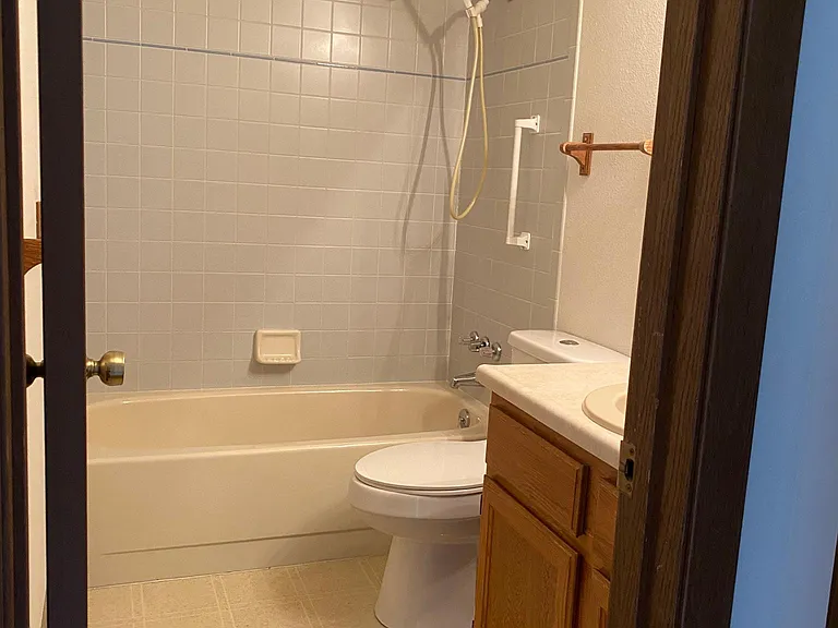 225 E 8th Ave #A6 — Photo 3