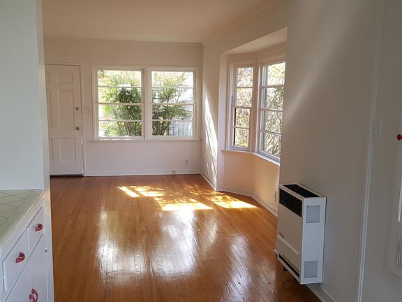 3rd image of 2128 Griffith Park Blvd