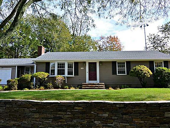 2nd image of 120 Knollwood Ave