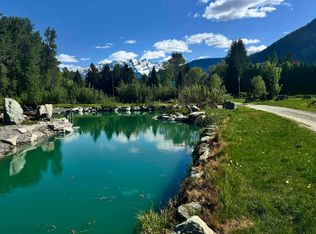 945 Erickson Rd, Squamish Lillooet, BC V0N2L2