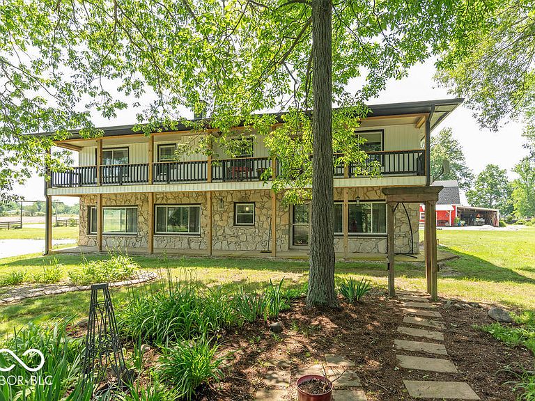 Listing photo 5