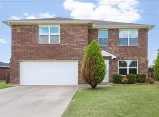 202 Gayleh Ln, Waxahachie, TX 75165
