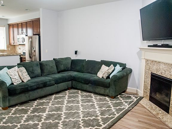 4th image of 16415 SE Pyrite St