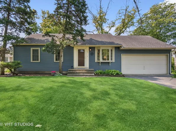 735 Rolling Dr, Lisle, IL 60532