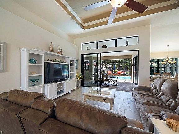 4th image of 4330 SW 19th Pl