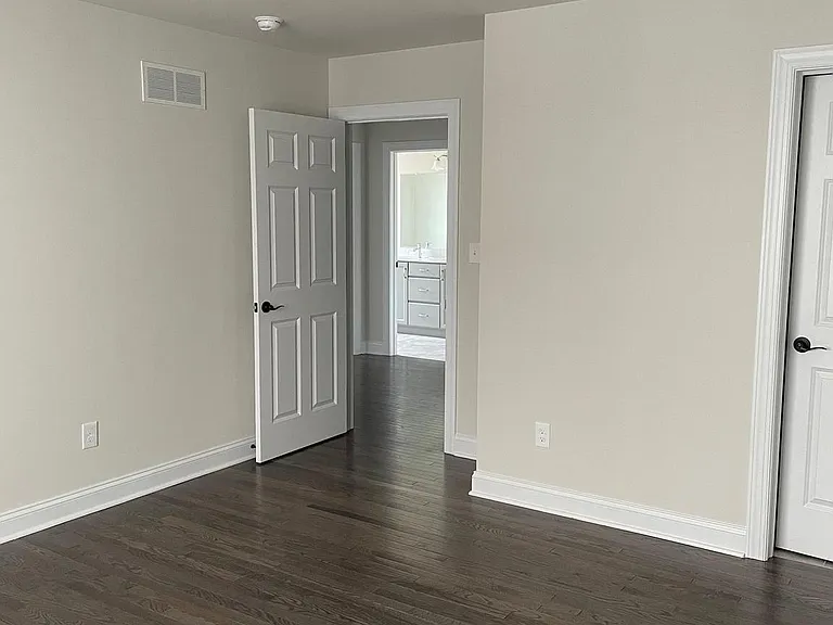 512 Lewis St — Photo 20
