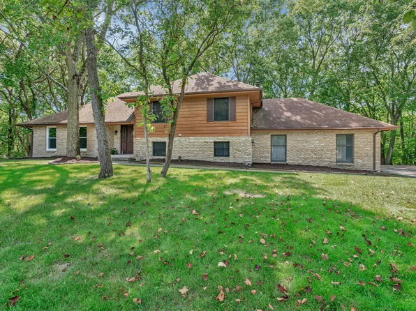 22416 S Kings Ct, Joliet, IL 60404