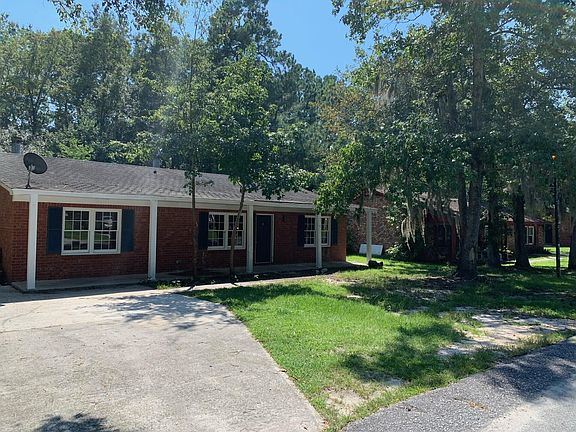 3rd image of 104 Susan Dr #A & B