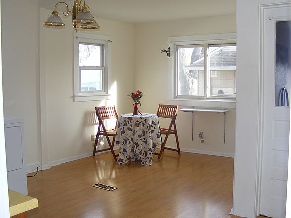 3rd image of 26 Van Buren Ave